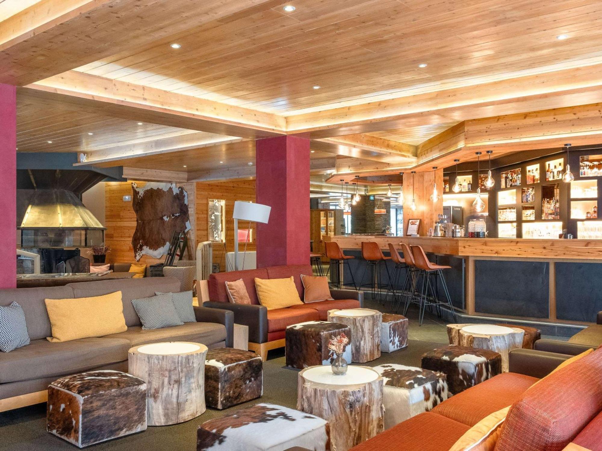 Mercure Saint-Lary Exteriér fotografie